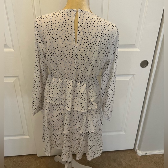 $6 POLKA DOT DRESS. NEW WITHOUT TAGS. SIZE MED. $6 IF BUNDLED - Picture 6 of 11